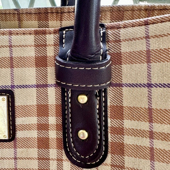 LIZ CLAIBORNE, TOTE BAG IN PLAID FABRIC PATTERN, DOUBLE SHOULDER STRAPS. - Picture 7 of 12